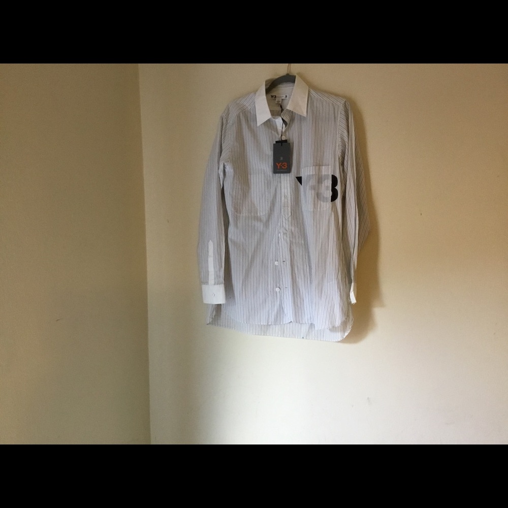very unique man shirt size s/p by y-3 with the tag